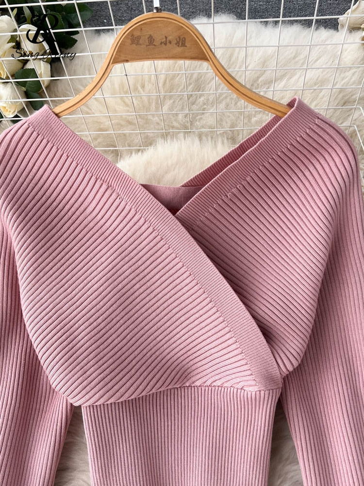 Classy Sweater Set in Pink V-Neck detail