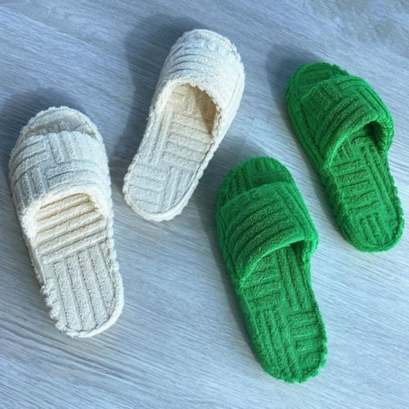 Better Thangs Slides White and Green