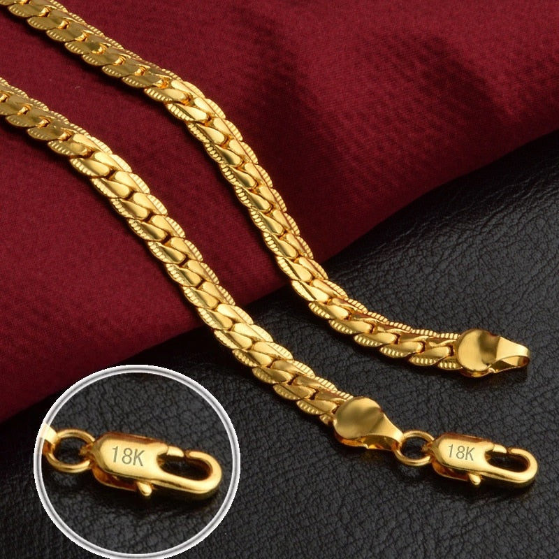 In Charge Chain in gold clasp detail